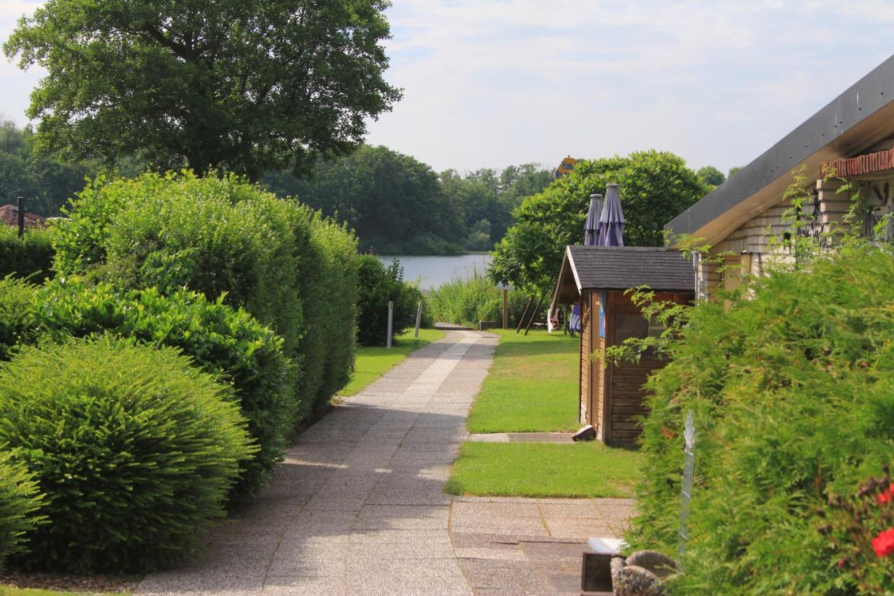Luxuswohnung renoviert am Plöner See mit eigenem Steg App 13 Bosau Exterior foto