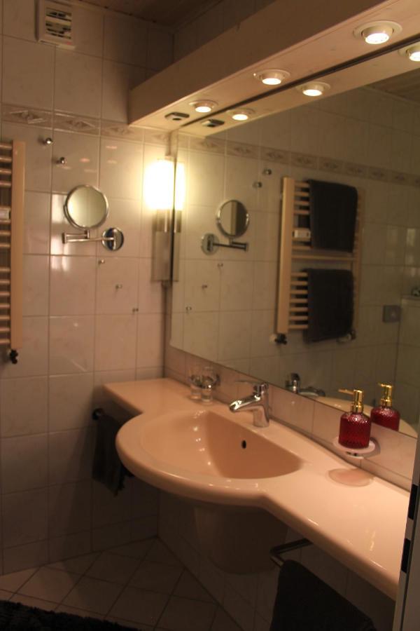 Luxuswohnung renoviert am Plöner See mit eigenem Steg App 13 Bosau Exterior foto